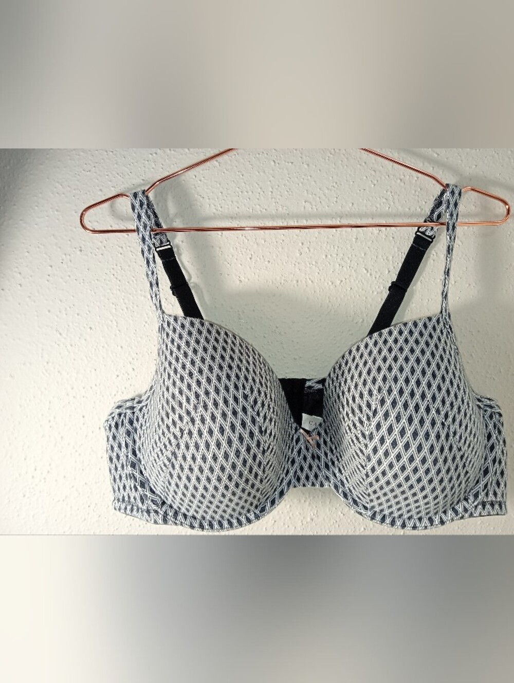 Cacique Black & White Patterned Underwire Bra sz 44DD